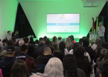 Governador Celso Ramos realiza etapa municipal da Conferência Nacional de Educação (CONAE)