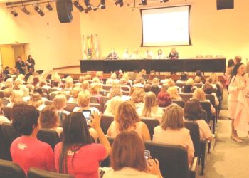 Representantes de Governador Celso Ramos participam de lançamento da Frente Parlamentar de Apoio às Redes Femininas de Combate ao Câncer na Alesc