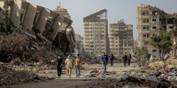 Hamas entrega 17 reféns à Cruz Vermelha no terceiro dia de trégua em Gaza