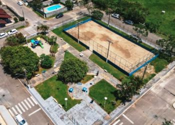 Prefeitura de Biguaçu emite ordem de serviço para reforma de quadra de esportes na Praia João Rosa