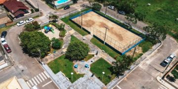 Prefeitura de Biguaçu emite ordem de serviço para reforma de quadra de esportes na Praia João Rosa