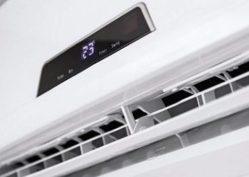 Com altas temperaturas em SC, Celesc reforça dicas para economia de energia