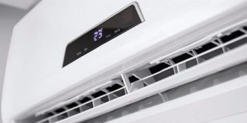Com altas temperaturas em SC, Celesc reforça dicas para economia de energia