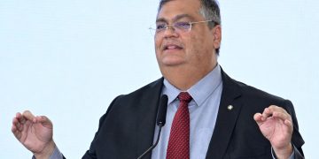 Núcleo bolsonarista marca ato para pressionar Senado contra Dino no STF