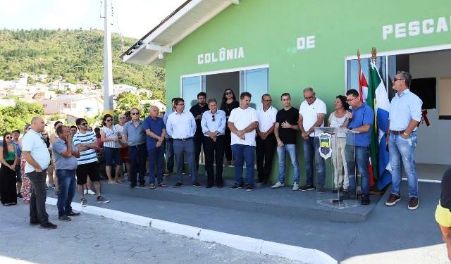 Reinauguração da Colônia de Pescadores em Canto dos Ganchos.
