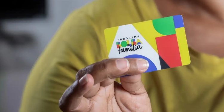 Bolsa Família de janeiro começa a ser pago dia 18; veja calendário