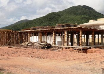 Escola do Futuro: obras de construção da nova seda da Escola Miguel Pedro dos Santos prosseguem no Bairro Jordão