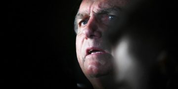 PF fecha cerco a Bolsonaro sob suspeita de golpe e ainda apura elos dele com 8-1