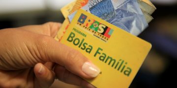 Caixa começa a pagar Bolsa Família de março