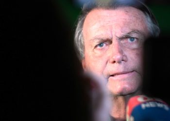 Ex-comandantes colocam Bolsonaro na condução de uma trama golpista