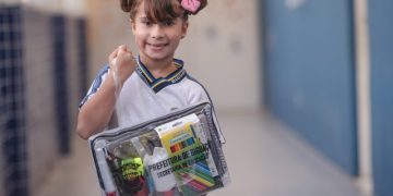Mais de 7 mil alunos da rede municipal de Biguaçu recebem materiais escolares em 2024
