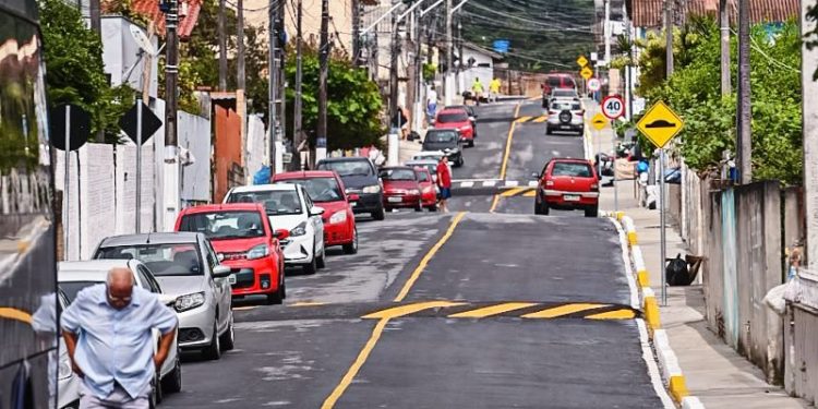Prefeitura de Biguaçu inaugura pavimentação da rua Ismar Pedro Benz, no bairro Bom Viver