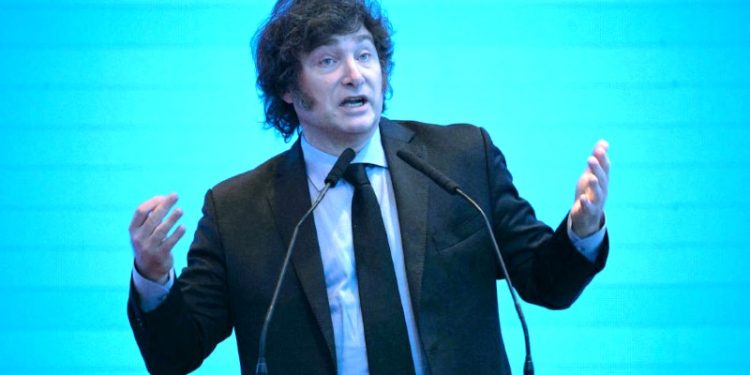 Argentina não interfere na Justiça de outro país, diz chanceler de Milei sobre STF e Musk