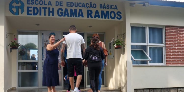 Estudantes celebram o Dia da Família na Escola com atividades neste sábado nas unidades da rede estadual de ensino