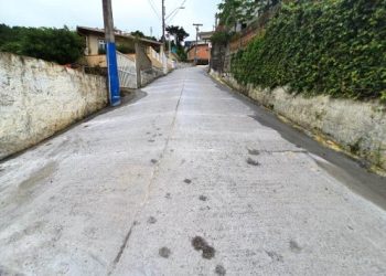 OBRA CONCLUÍDA - PAVIMENTAÇÃO DA PEDRO LEOTÉRIO SAGAS, EM GANCHOS DO MEIO, ESTÁ FINALIZADA