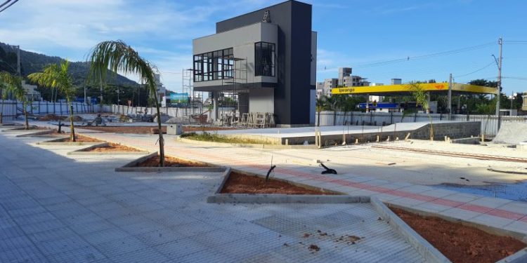 OBRAS DE CONSTRUÇÃO DA 1ª ETAPA DA PRAÇA DE PALMAS ESTÃO A TODO VAPOR