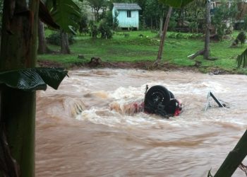 Fortes chuvas em SC: estado tem uma morte confirmada, três municípios em situação de emergência e 33 com registro de ocorrências
