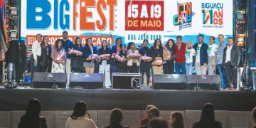 Educação premia primeiros colocados do concurso de redação “Combate à Violência Contra a Mulher”