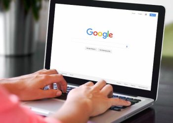 Google tenta superar 'humanidade' de novo ChatGPT com assistentes de IA que erram menos