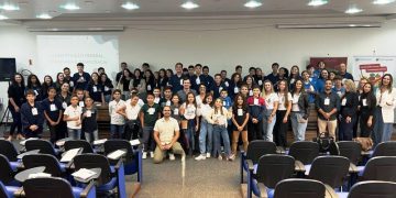 Parlamento Mirim de Governador Celso Ramos marca presença em seminário promovido pela ALESC