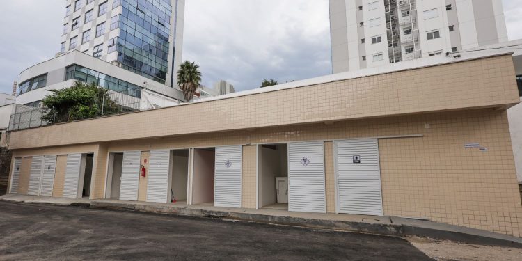 Saúde em Obras - novo abrigo de resíduos da Maternidade Carmela Dutra assegura conformidade com as atuais normas sanitárias
