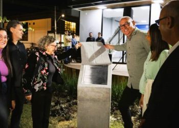Governador Celso Ramos inaugurou a moderna Praça Mário José Petrelli, um novo ponto de lazer e esporte no Bairro Palmas