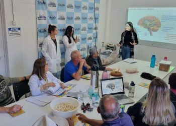 Grupo de Tratamento do Tabagismo recebe palestras sobre nutrição e técnicas de meditação