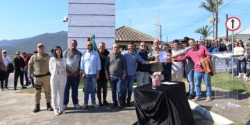 Ordem de serviço para recapeamento asfáltico da Rodovia Municipal Francisco Wollinger é assinada