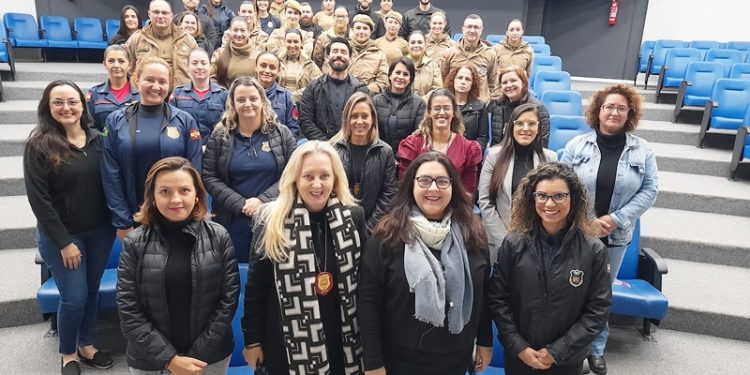 Santa Catarina recebe Curso Nacional de Atendimento à Mulher em Situação de Violência