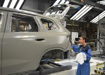 a de início da produção do novo SUV BMW X1