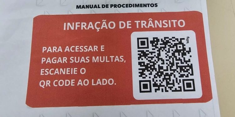 Detran/SC alerta população sobre golpe da multa no para-brisa do carro