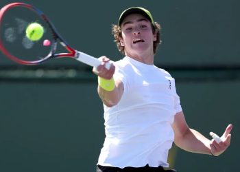 Não preciso pensar na pressão o tempo inteiro’, diz João Fonseca em Roland Garros