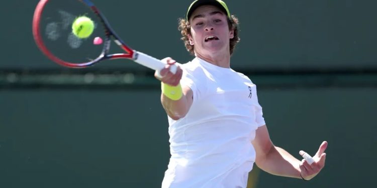 Não preciso pensar na pressão o tempo inteiro’, diz João Fonseca em Roland Garros