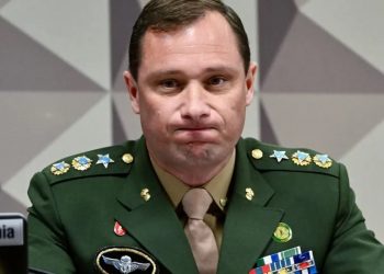 Advogado diz que Cid não deve explicações sobre viagem da família e manda PGR se danar