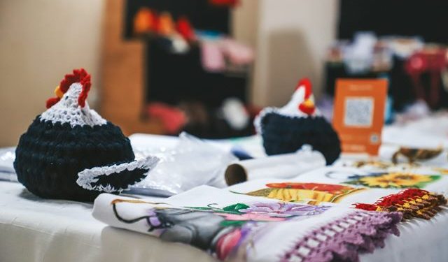 Artesanato biguaçuense inspira intercâmbio cultural