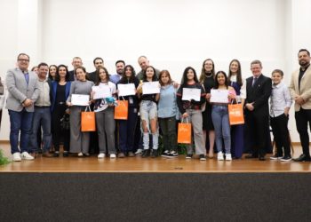 Estudantes de Biguaçu são premiados em concurso de redação sobre Bullying e Cyberbullying