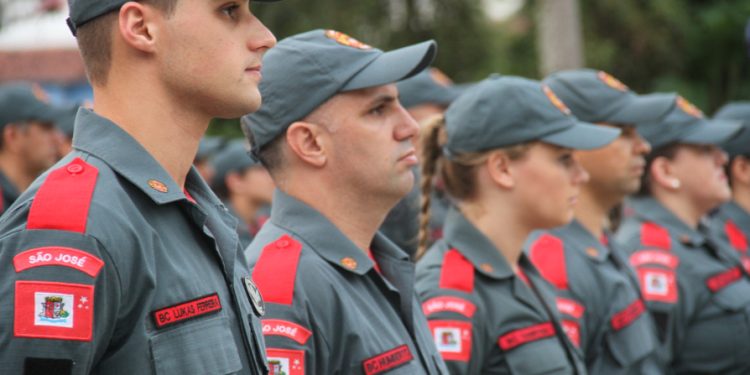 Conheça o Programa “Bombeiros Comunitários” do CBMSC e saiba como participar