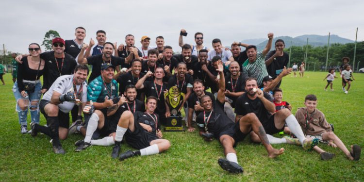 Campeonato de Futebol Biguaçuense 40TÃO encerra com vitória do Raça