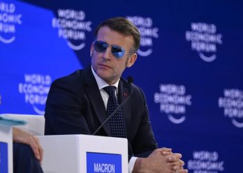 Macron critica EUA em Davos e diz que Europa prefere respeito a lidar com valentões