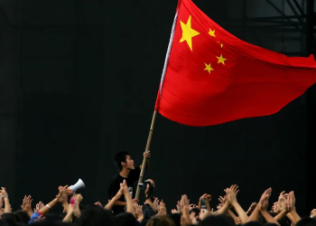 China pede aos EUA a libertação imediata de Maduro e sua esposa