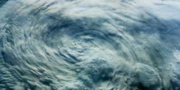 Ciclone em alto-mar provoca temporais em Santa Catarina neste fim de semana