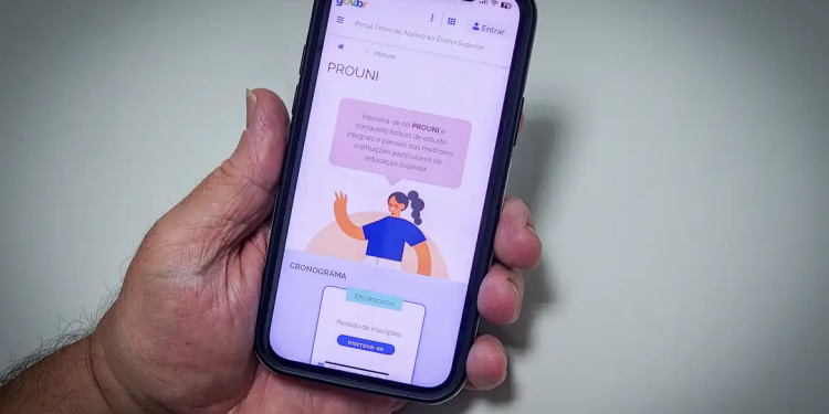 Prouni 2026 oferece mais de 590 mil bolsas em instituições privadas