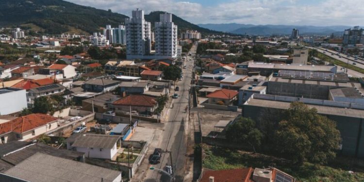 Prefeitura de Biguaçu abre licitação para revitalizar a rua Cônego Rodolfo Machado
