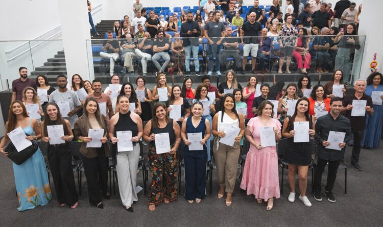 Prefeitura de Biguaçu empossa 36 novos servidores efetivos e reforça áreas essenciaisvv