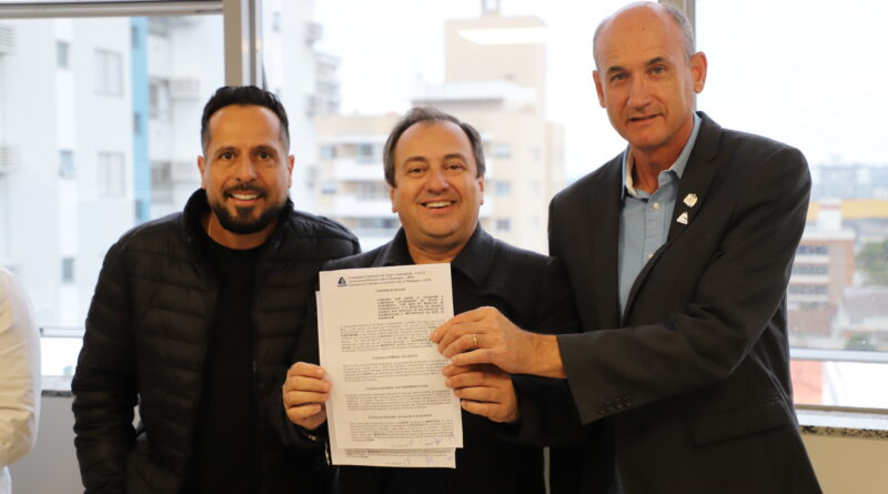 Prefeitura de Biguaçu e Casan firmam convênio de mais de R$ 535 mil para obras na Rua das Hortências