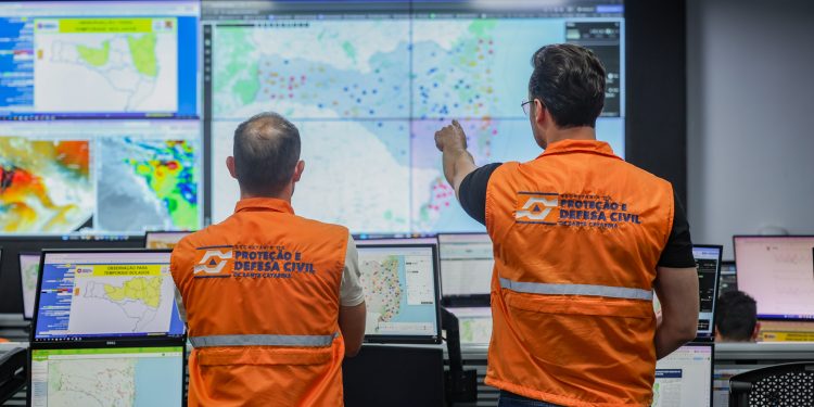 Saiba como receber alertas e adotar medidas de autoproteção diante de fenômenos climáticos adversos