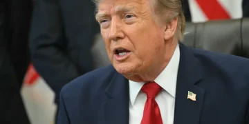 Trump deve enviar representantes a Brasília para investigar sistema eleitoral brasileiro