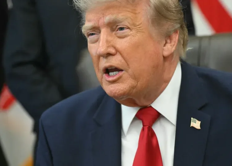 Trump deve enviar representantes a Brasília para investigar sistema eleitoral brasileiro