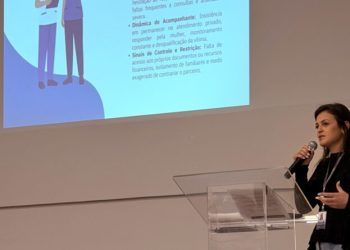 Biguaçu capacita servidores para reconhecer sinais de violência contra a mulher