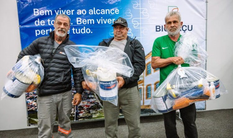 Programa de Auxílio ao Pescador Artesanal beneficia cerca de 100 profissionais em Biguaçu
